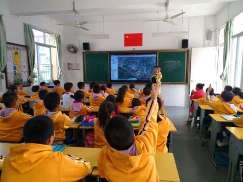 學(xué)校多媒體教室投屏 學(xué)校多媒體教室投屏