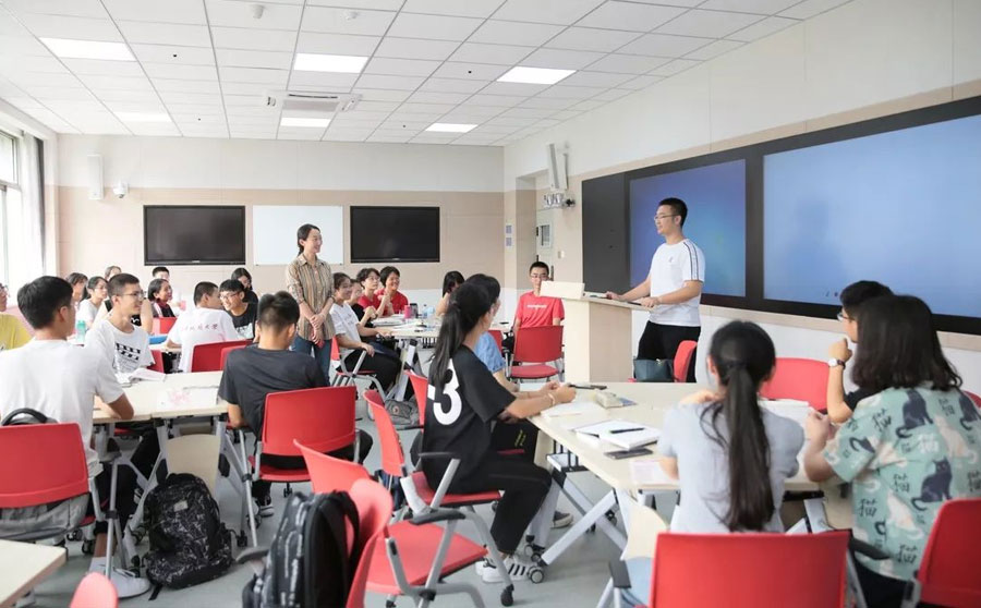 5屏互動研討型智慧教室 5屏互動研討型智慧教室